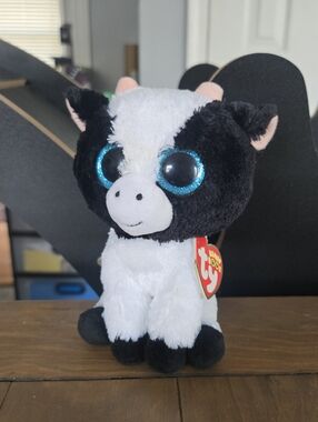 Ty 2017 Beanie Boos Butter Plush Cow with Sparkly Blue Eyes